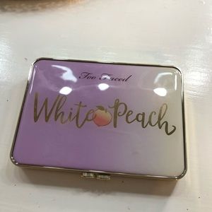 Too Faced White Peach Pallete